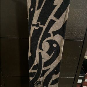 Neiman Marcus Men’s Cashmere Scarf